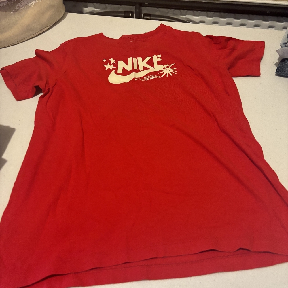 Nike tshirt
